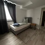 Schoenes 4-zimmer Appartment, Wlan, Kueche, Bad *