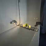 Schoenes 4-zimmer Appartment, Wlan, Kueche, Bad *