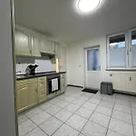 アパート Schoenes 4-zimmer Appartment, Wlan, Kueche, Bad イルメナウ