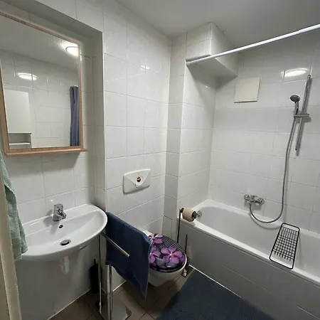 Schoenes 4-zimmer Appartment, Wlan, Kueche, Bad Ilmenau