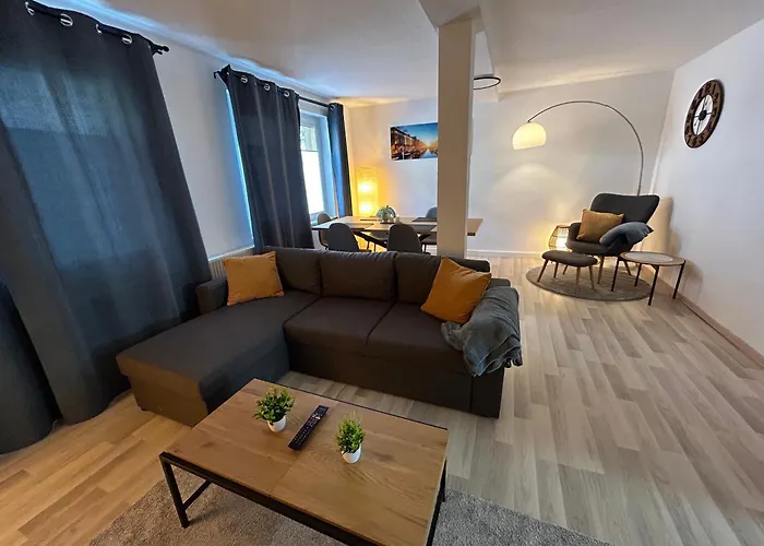 Appartement Schoenes 4-Zimmer Appartment, Wlan, Kueche, Bad