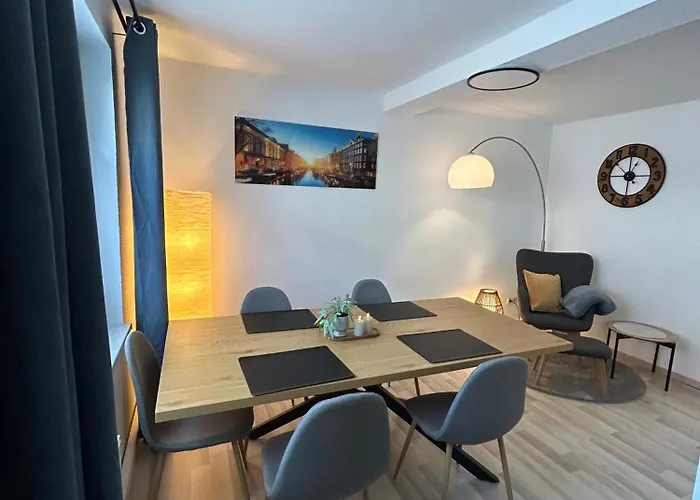 Schoenes 4-zimmer Appartment, Wlan, Kueche, Bad *